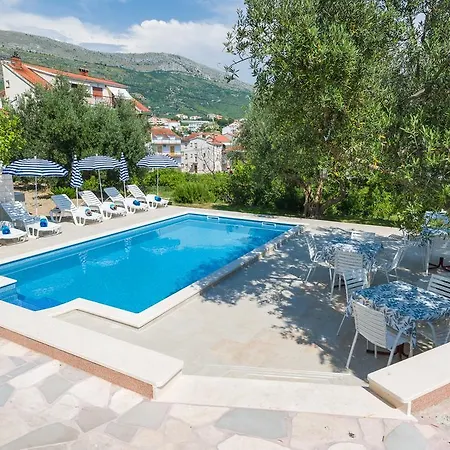 Tomasovic With Pool In *