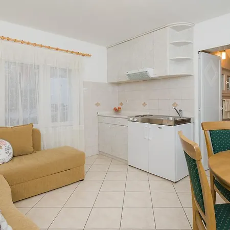 Tomasovic With Pool In *