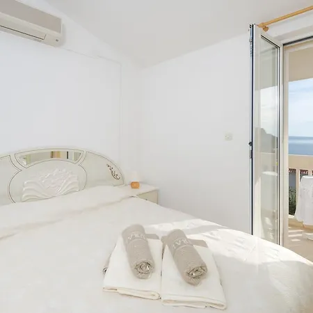 Tomasovic With Pool In Apartman