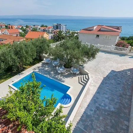 Tomasovic With Pool In Apartman *