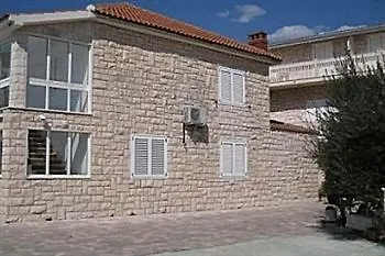 Apartman Tomasovic With Pool In *