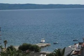 Tomasovic With Pool In Podstrana