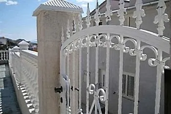 Apartman Tomasovic With Pool In *