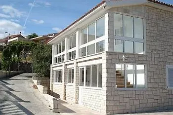 Apartman Tomasovic With Pool In *